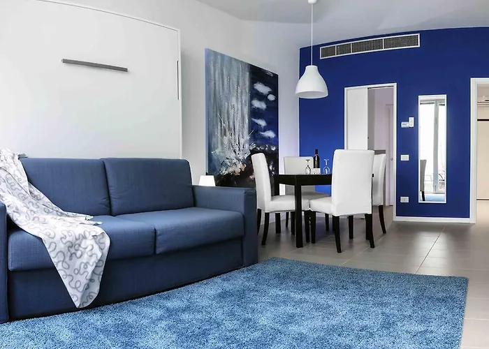 아파트 코모로프트