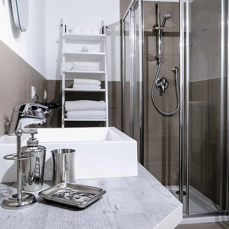 Comoloft Apartment Como